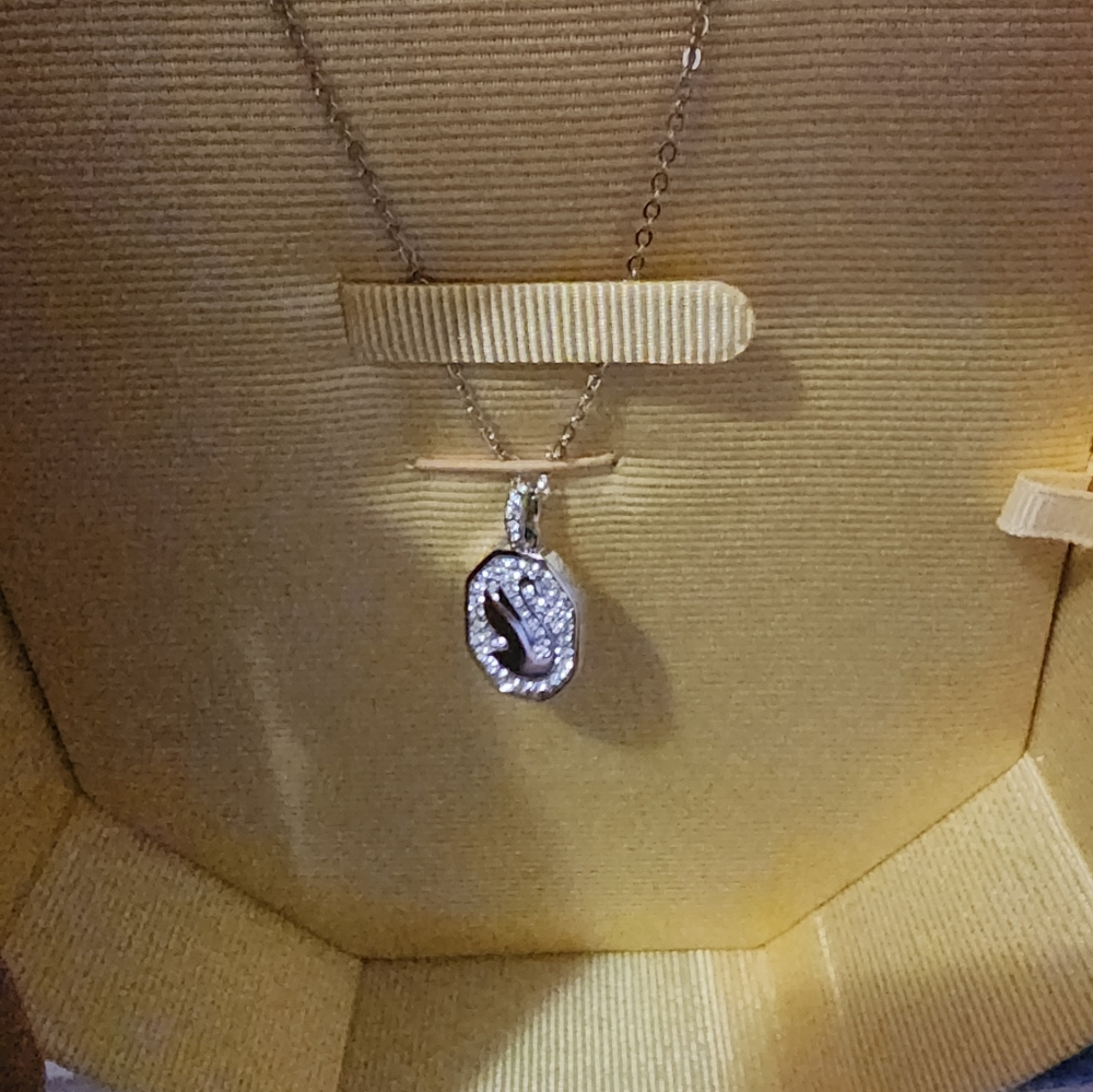 ‼️ON SALE ‼️Authentic Swarovski Necklace - Picture 6 of 9